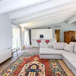 아파트 Fantoni Luxury Loft *